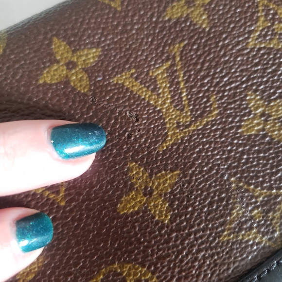 **SOLD** Authentic Pre-owned Vintage Louis Vuitton Dame Clutch - Picture 12 of 14